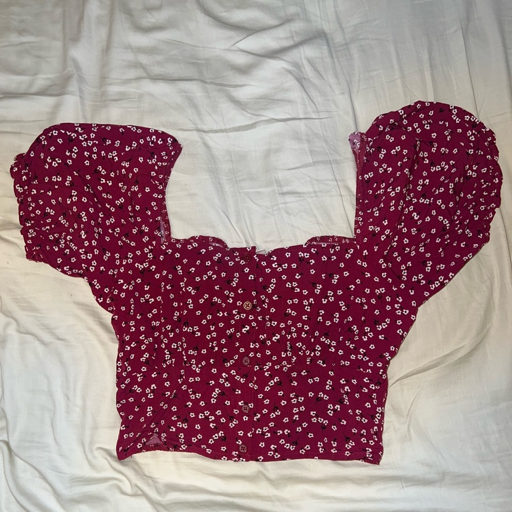 Floral top with puff cup sleeves